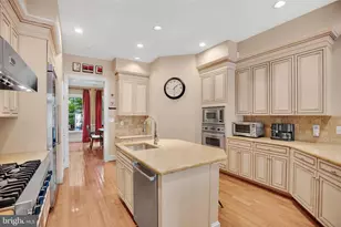 714 Bracey Ln, Alexandria, VA 22314 - Photo 24
