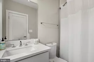607 Slade Ct, Alexandria, VA 22314 - Photo 18