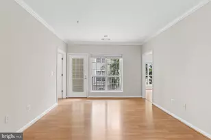 4561 Strutfield Ln, Alexandria, VA 22311 - Photo 2