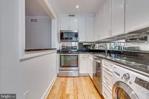 610 Bashford Ln, Alexandria, VA 22314 - Photo 8