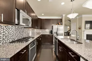 701 Annie Rose, Alexandria, VA 22301 - Photo 20