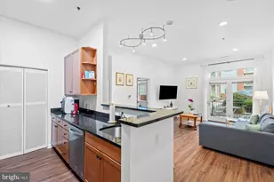 309 Holland Ln, Alexandria, VA 22314 - Photo 8