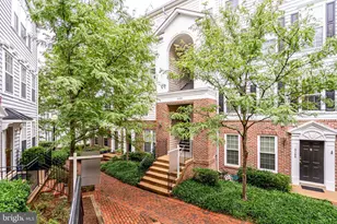 5098 English Terrace, Alexandria, VA 22304 - Photo 2
