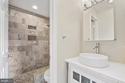 404 Glebe Road W, Alexandria, VA 22305 - Photo 24