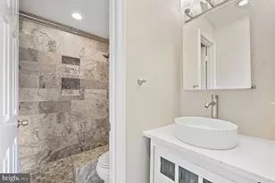404 Glebe Road W, Alexandria, VA 22305 - Photo 24