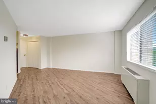 5340 Holmes Run Pkwy, Alexandria, VA 22304 - Photo 8