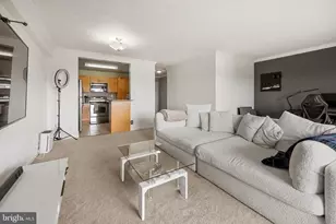 205 Yoakum Pkwy, Alexandria, VA 22304 - Photo 4