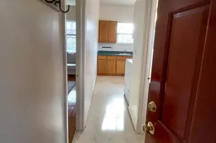 301 N West St, Alexandria, VA 22314 - Photo 2