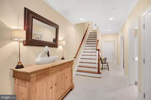 714 Bracey Ln, Alexandria, VA 22314 - Photo 4