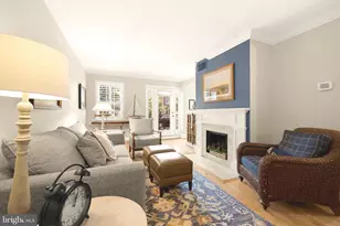 1115 N Pitt St, Alexandria, VA 22314 - Photo 2