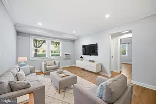 906 Washington St, Alexandria, VA 22314 - Photo 2