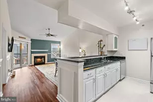 3311 Wyndham Cir, Alexandria, VA 22302 - Photo 4