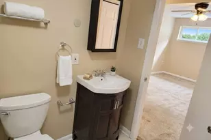 104 Roberts Ln, Alexandria, VA 22314 - Photo 18