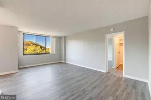 5500 Holmes Run Pkwy, Alexandria, VA 22304 - Photo 8