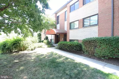 3300 S 28th Street #301, Alexandria, VA 22302 - Photo 2