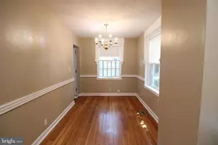 2915 S Dinwiddie St, Alexandria, VA 22206 - Photo 2