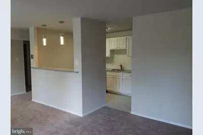 491 N Armistead Street #301, Alexandria, VA 22312 - Photo 2