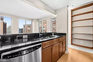 2050 Jamieson, Alexandria, VA 22314 - Photo 12