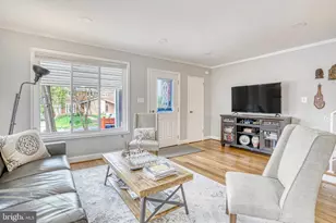 113 E Taylor Run Pkwy, Alexandria, VA 22314 - Photo 6