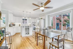 113 E Taylor Run Pkwy, Alexandria, VA 22314 - Photo 2