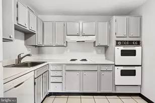 307 Yoakum Pkwy, Alexandria, VA 22304 - Photo 16