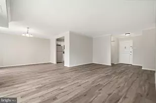 309 Yoakum Pkwy, Alexandria, VA 22304 - Photo 4