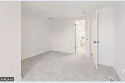695 W Glebe Road, Alexandria, VA 22305 - Photo 20