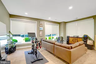 635 Slaters Ln, Alexandria, VA 22314 - Photo 24
