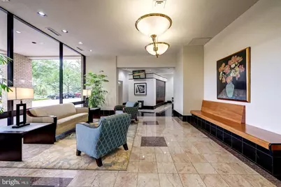 203 Yoakum Parkway #821, Alexandria, VA 22304 - Photo 2