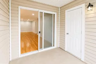 3310 Wyndham Cir, Alexandria, VA 22302 - Photo 16