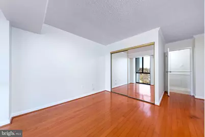 5300 Holmes Run Parkway #1206, Alexandria, VA 22304 - Photo 8