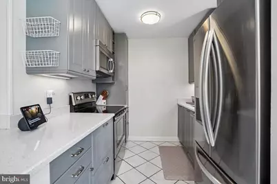 1734 W Abingdon Drive #201, Alexandria, VA 22314 - Photo 4