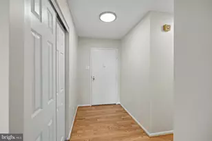 205 Yoakum Pkwy, Alexandria, VA 22304 - Photo 4