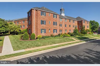 1636 W Abingdon Drive #102, Alexandria, VA 22314 - Photo 2