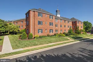 1636 W Abingdon Dr, Alexandria, VA 22314 - Photo 2