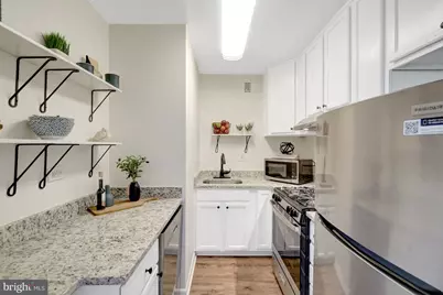 5340 Holmes Run Parkway #516, Alexandria, VA 22304 - Photo 6