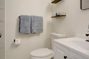 5340 Holmes Run Pkwy, Alexandria, VA 22304 - Photo 16