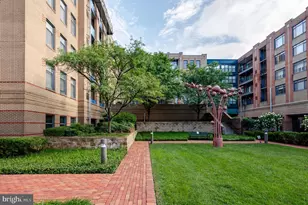 1111 Oronoco St, Alexandria, VA 22314 - Photo 28