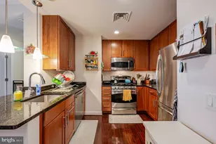 1111 Oronoco St, Alexandria, VA 22314 - Photo 8