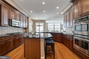 712 Bracey Ln, Alexandria, VA 22314 - Photo 22