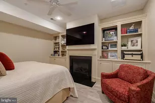 712 Bracey Ln, Alexandria, VA 22314 - Photo 8