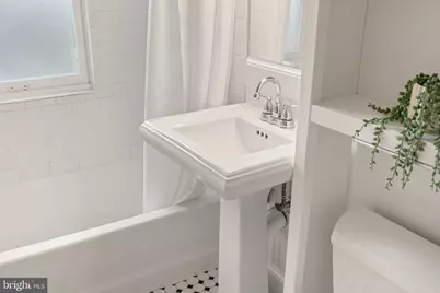 718 S Washington Street #101, Alexandria, VA 22314 - Photo 44