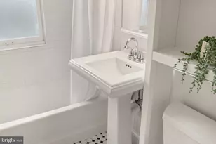 718 S Washington St, Alexandria, VA 22314 - Photo 44