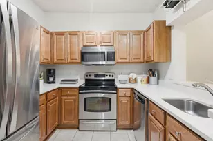 4551 Strutfield Ln, Alexandria, VA 22311 - Photo 4