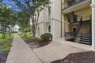 4551 Strutfield Ln, Alexandria, VA 22311 - Photo 12