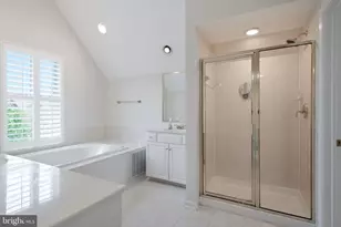 9 Franklin St, Alexandria, VA 22314 - Photo 30