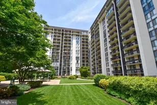 5300 Holmes Run Pkwy, Alexandria, VA 22304 - Photo 12