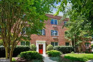 1702 W Abingdon Dr, Alexandria, VA 22314 - Photo 1