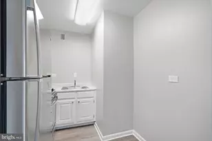 5340 Holmes Run Pkwy, Alexandria, VA 22304 - Photo 6