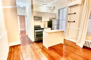 911 Prince St, Alexandria, VA 22314 - Photo 2